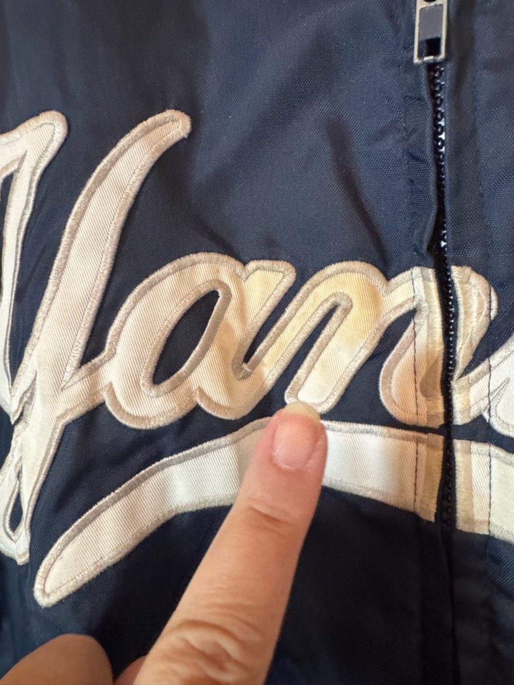 Vtg Majestic NY Yankees Blue Spell Out Nylon Wind Breaker Jacket XL 90's *stain - Picture 3 of 8